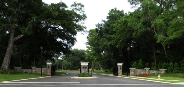Commercial Landscaping: Persimmon Hill - Tallahassee, FL